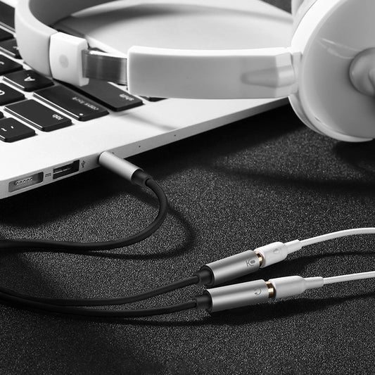 Audio-Adapter 3,5mm - 2 x 3,5mm UGREEN AV141, 0,2m, Schwarz