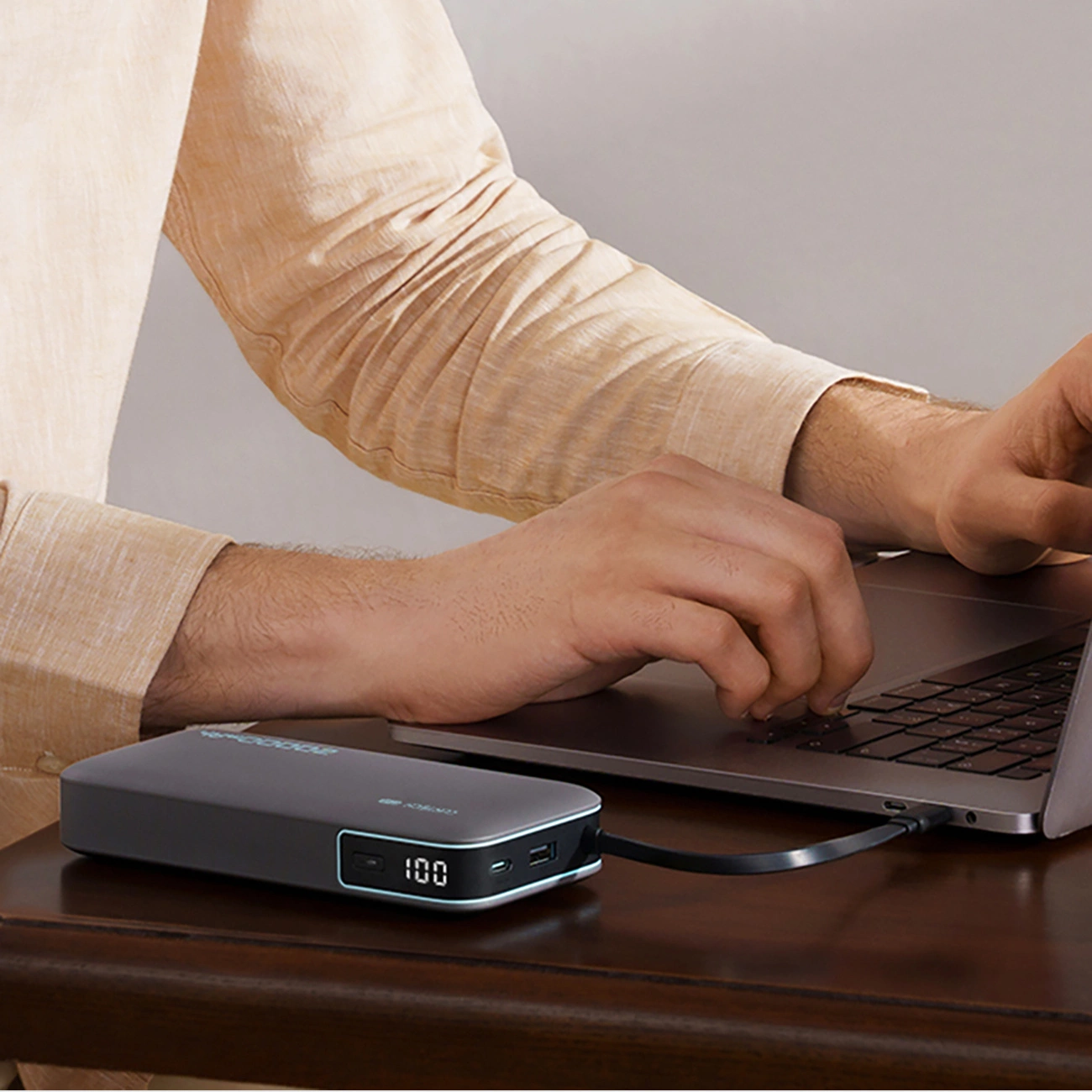 Batterie Externe Cuktech, 20000mAh, 55W, QC + PD, 1 x USB-A - 2 x USB-C, Gris CUKP200NGLDG