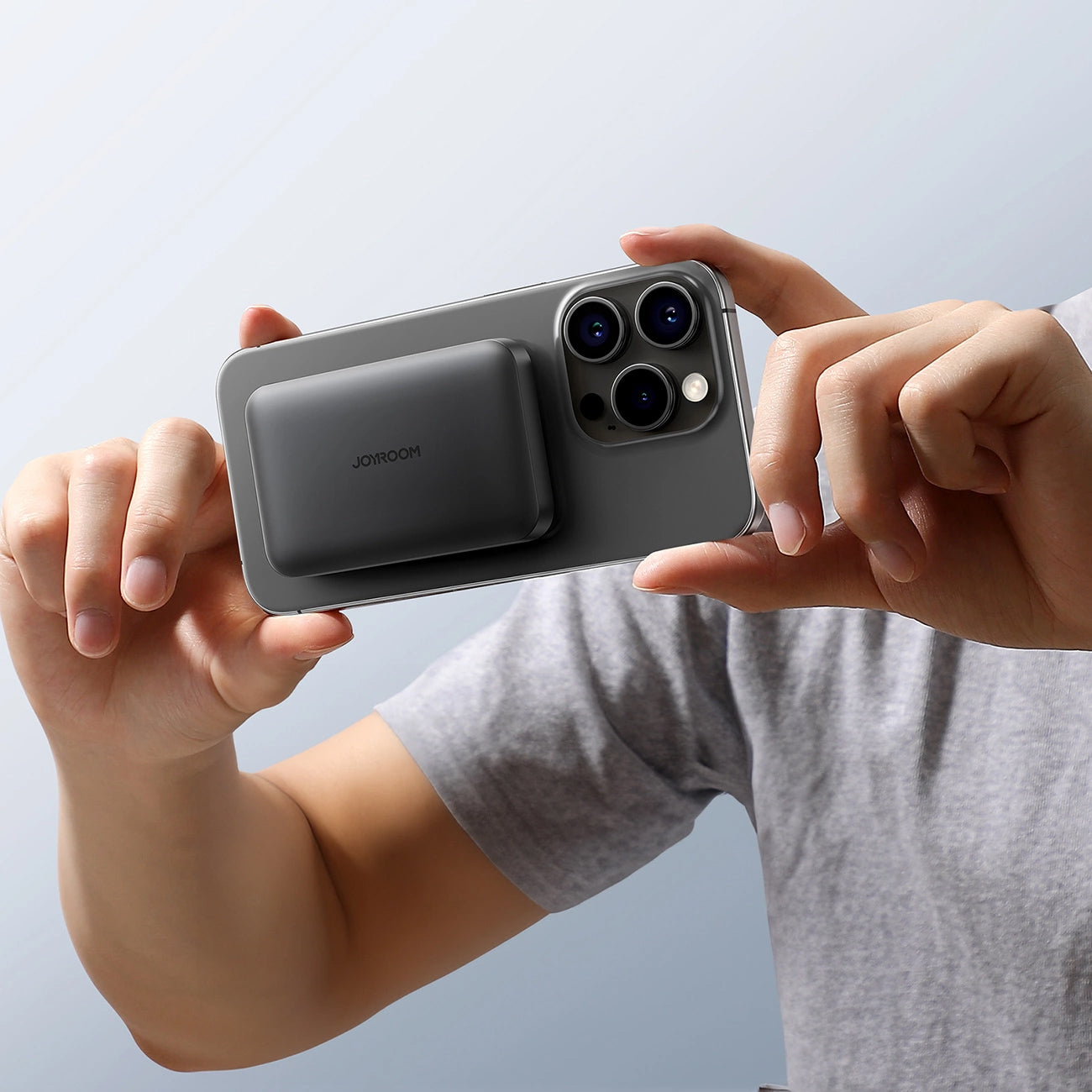 Externer Wireless-Akku Joyroom JR-W020 Mini, 5000mAh, 20W, QC + PD + FQI, 1 x QI - 1 x USB-A - 1 x USB-C, Schwarz