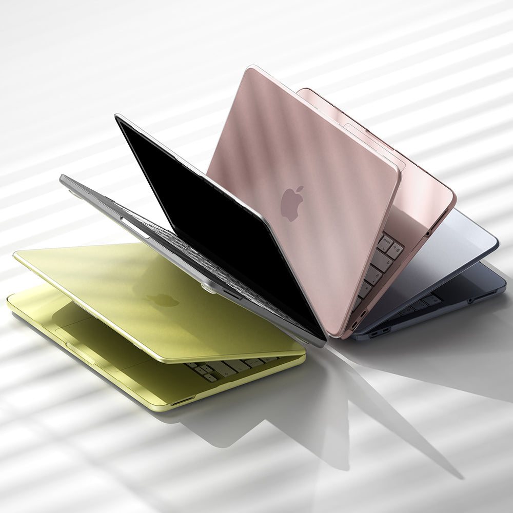 Coque Ringke Slim pour Apple MacBook Neo 13 pouces, transparente mate.