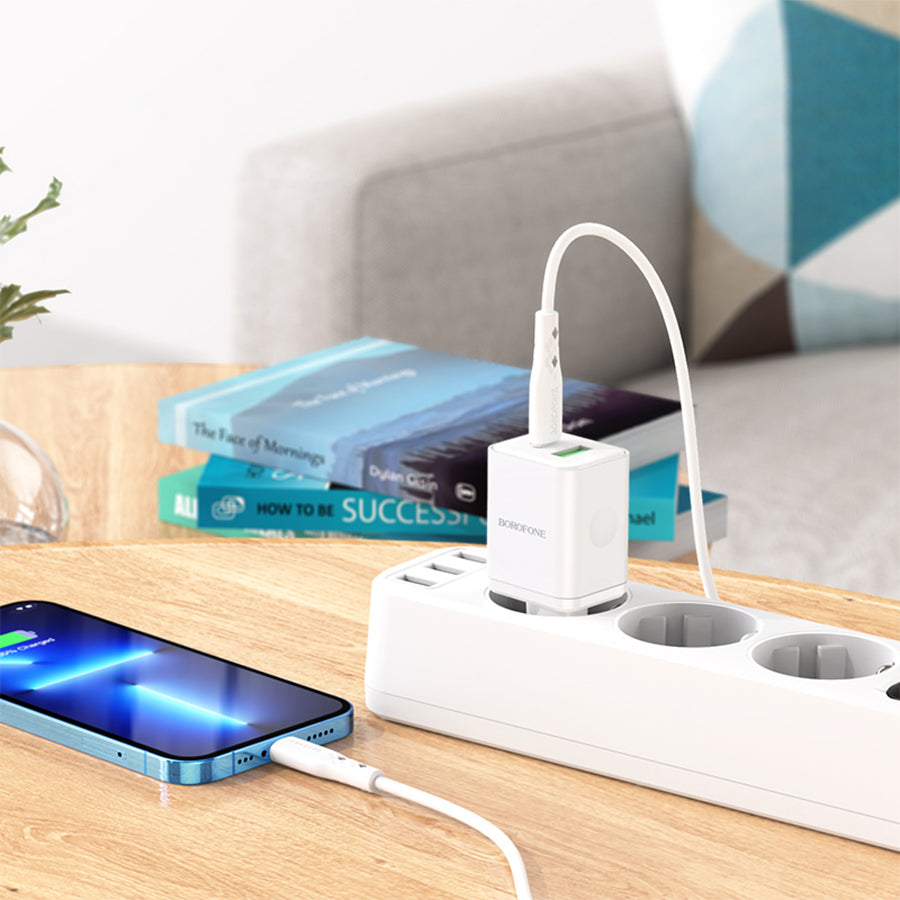 Netzladegerät mit Lightning-Kabel Borofone BN7, 20W, 3A, 1 x USB-A - 1 x USB-C, Weiß