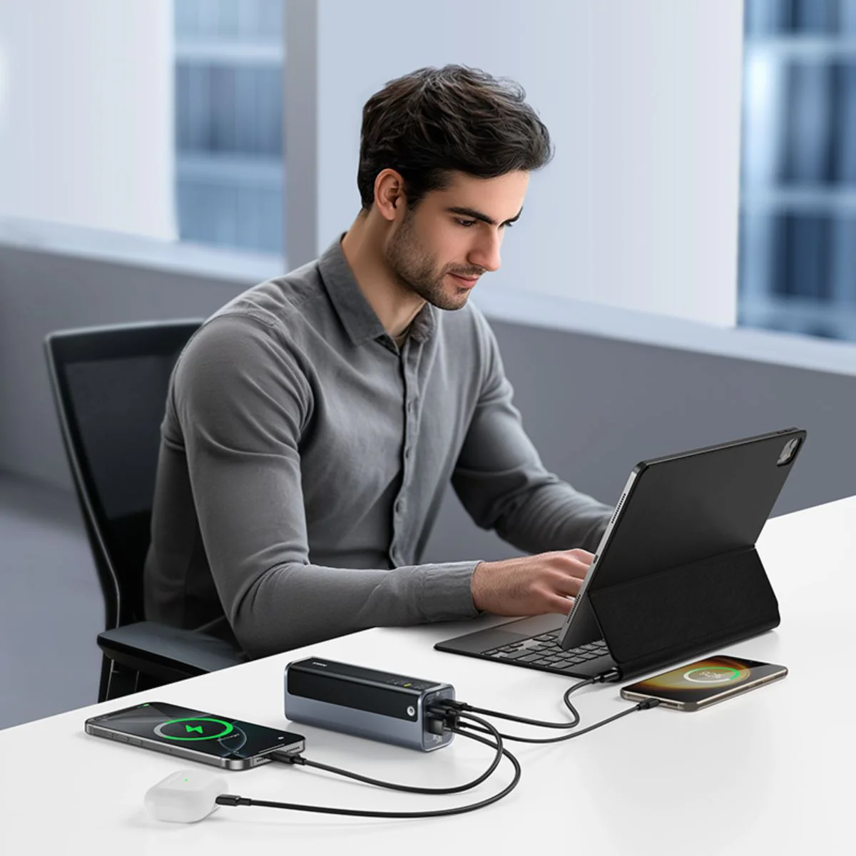Externer Akku Baseus EnerGeek GP12, 20800mAh, 145W, QC + PD, 2 x USB-A - 2 x USB-C, Grau P10082109813-00