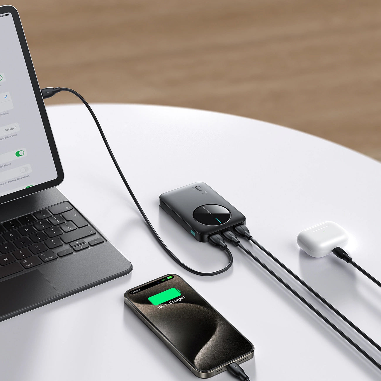 Externer Akku Joyroom JR-PBF13, 5000mAh, 12W, 1 x USB-C - 2 x USB-A, Schwarz