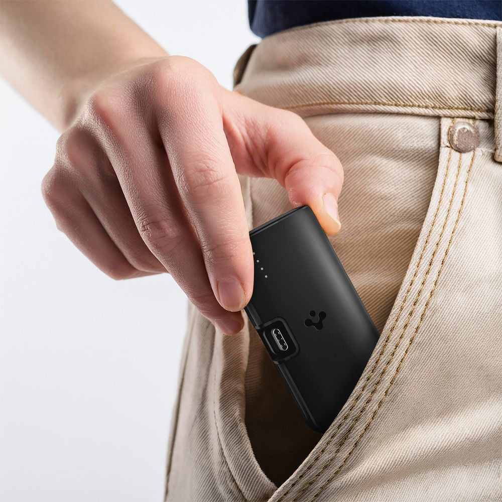 Batterie Externe Spigen, 5000mAh, 22.5W, PD, 1 x USB-C, Noire