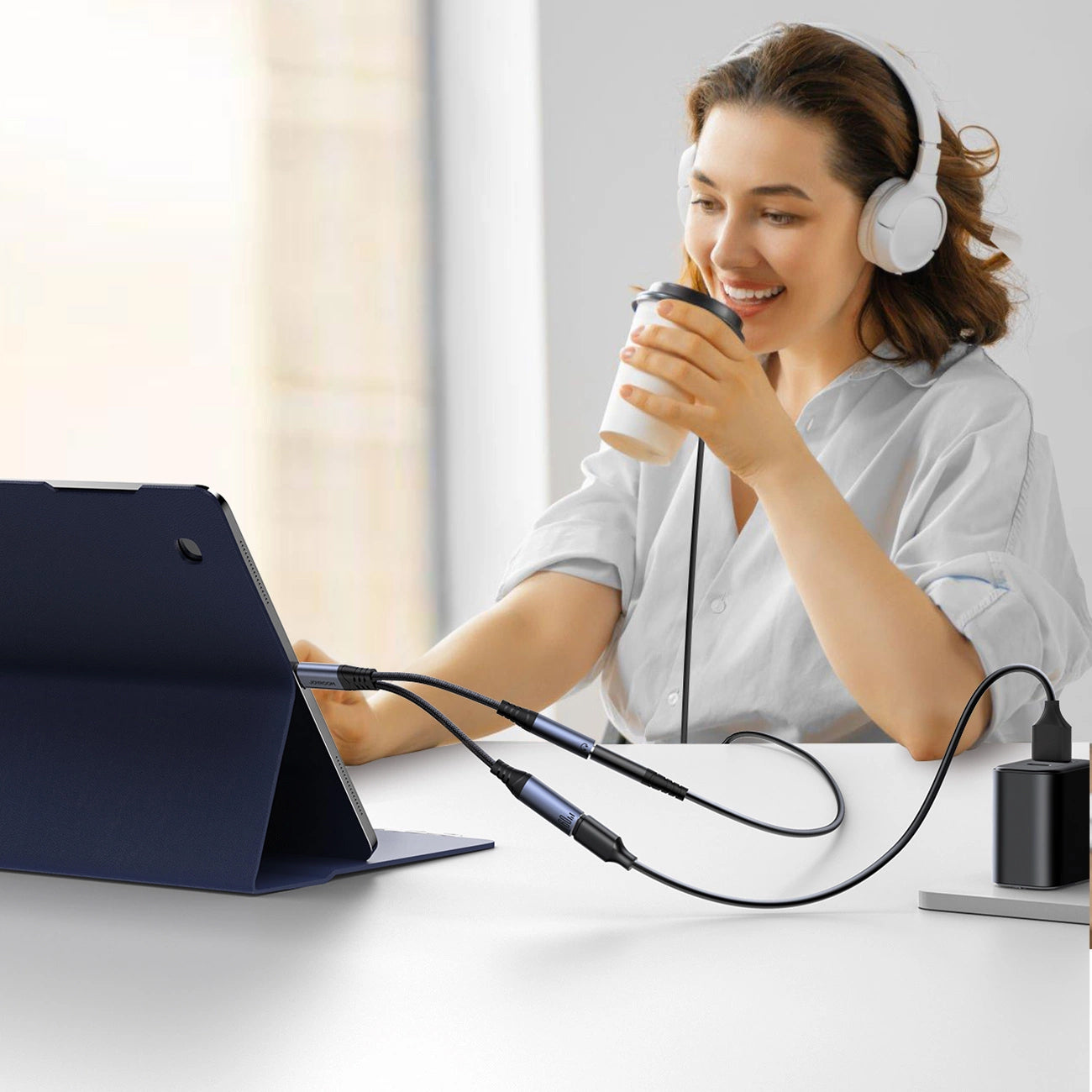 Audio-Kabel USB-C - 3,5 mm / USB-C Joyroom SY-C02, 0,14 m, Schwarz