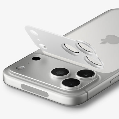 Schutzfolie für die Rückkamera Spigen GlastR EZ FIT Optik Pro XL für Apple iPhone 18 Pro, gehärtetes Glas, silber AGL12038