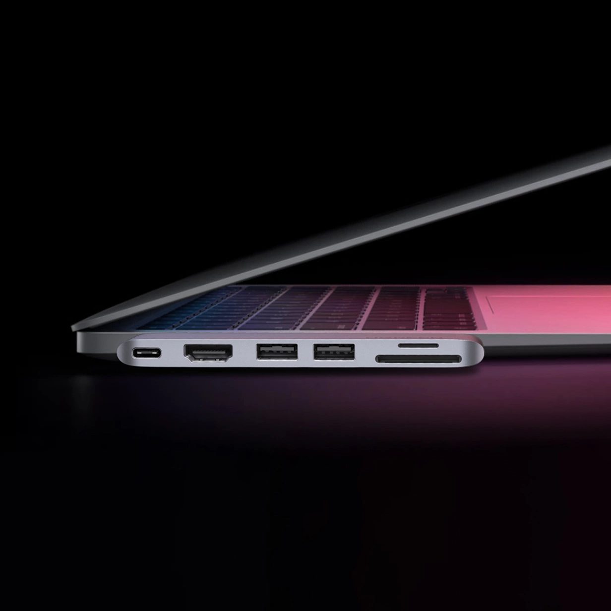 Hub USB-C UGREEN CM380 (80856) pour Apple MacBook Pro / Air Series, 2 x USB-A 3.0 - 1 x USB-C - 1 x HDMI - 1 x SD - 1 x microSD
