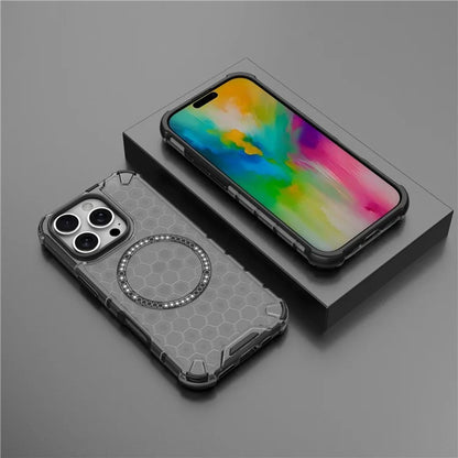 MagSafe-Hülle für Apple iPhone 16 Pro Max, Techsuit, HoneyComb Shield, Schwarz
