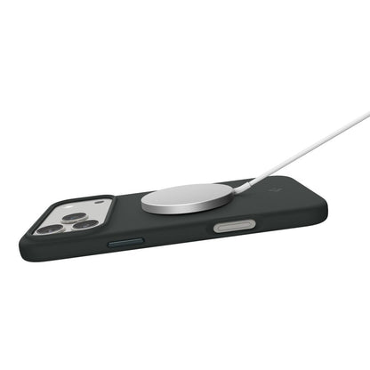 Coque MagSafe pour Apple iPhone 17 Pro Max, Spigen, Silicone Fit, Vert