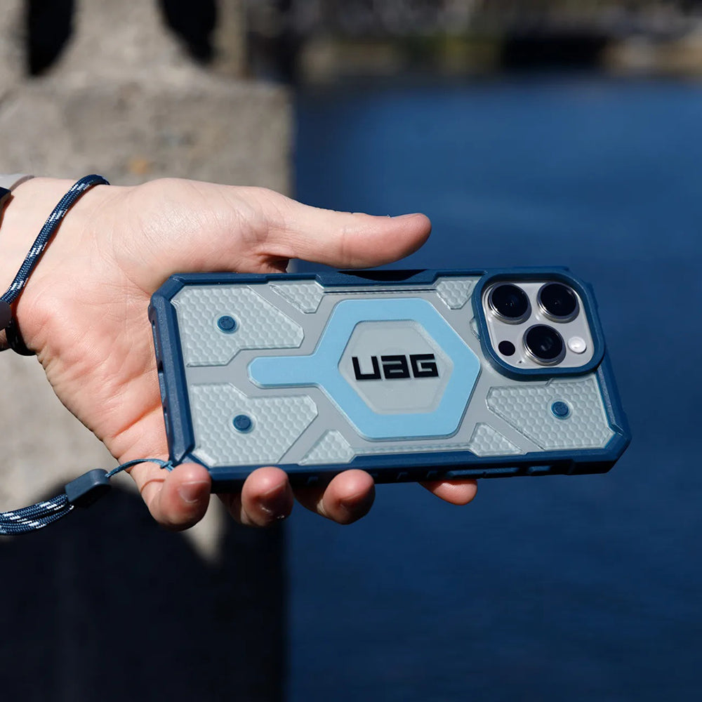 Coque MagSafe pour Apple iPhone 17 Pro, Urban Armor Gear, Pathfinder Clear avec Lanière, Bleue