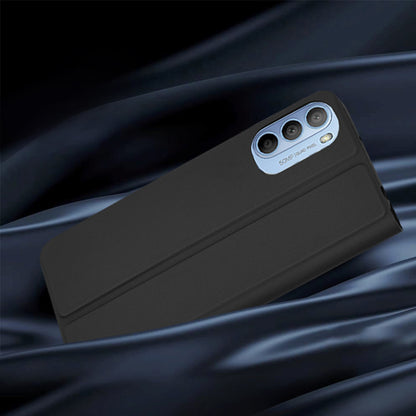 Coque pour Motorola Moto G31 / G41, Techsuit, Magskin Book, Noire