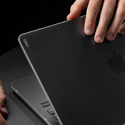 UNIQ Claro Hülle für Apple MacBook Pro 16 Zoll (2026) / (2024) / (2023) / (2021), Matt Grau