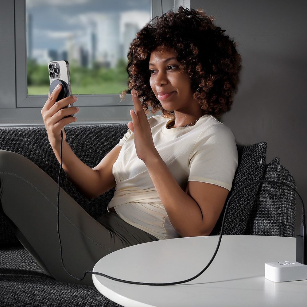 Chargeur Réseau Sans Fil ESR HaloLock, 15W, 1.67A, Noir