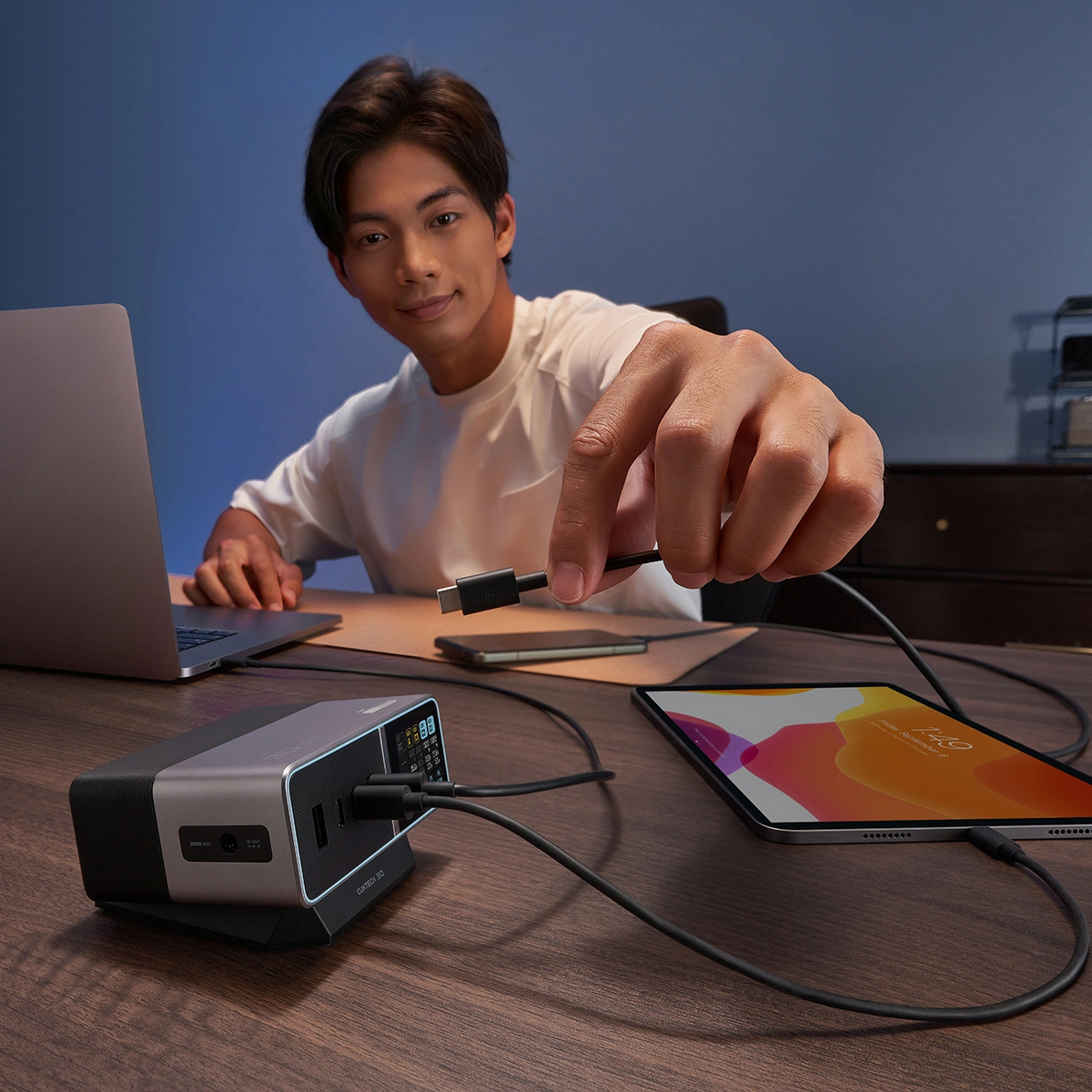 Chargeur Station Cuktech TA3005U, 300W, 1 x DC - 1 x USB-A - 3 x USB-C, Gris