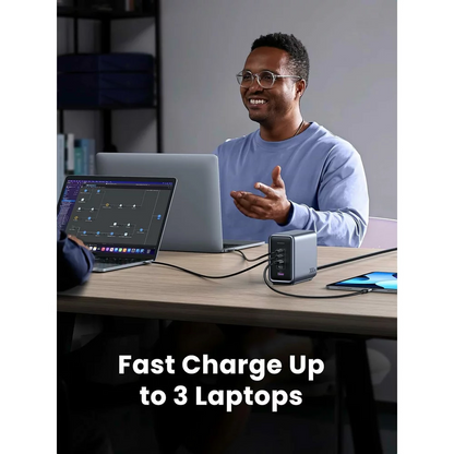 Chargeur Station UGREEN CD333 Nexode, 300W, 5A, 1 x USB-A - 4 x USB-C, Gris, Reconditionné