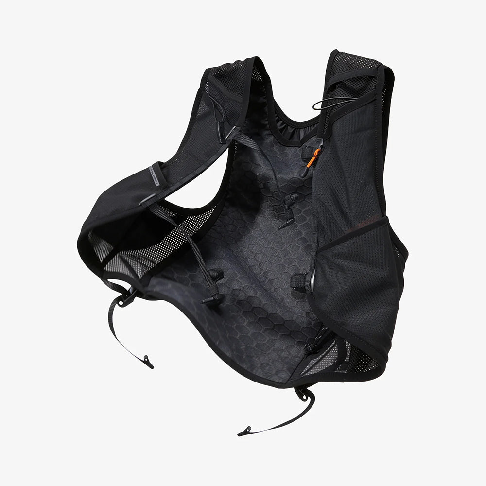 Laufweste Spigen Dynamic Shield A721, Größe M - L, Schwarz AMP10224